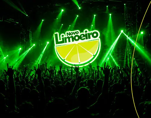 Show ao vivo no Novo Limoeiro, casa cheia